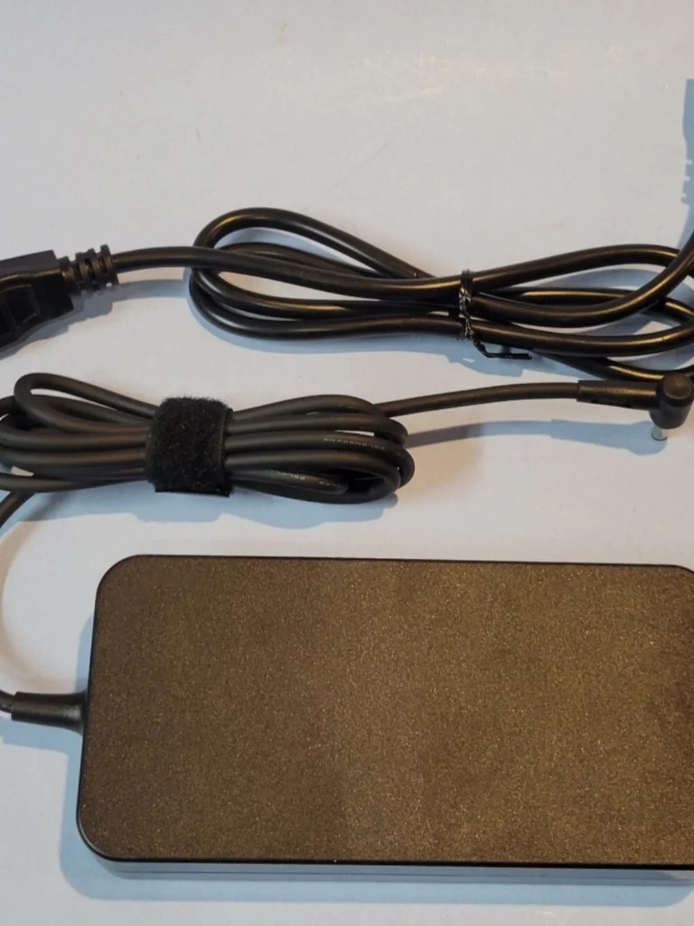 Flgan AC Adapter 20V 6A 120W model FL-ADP-120RH D